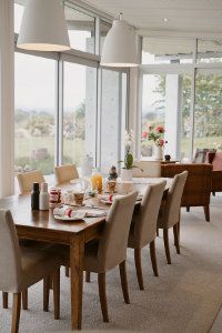 Lounge dining at Prospect Lodge, Te Anau